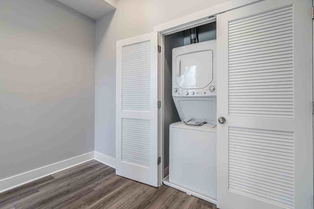 806 N 41st St - Photo 7 of 28