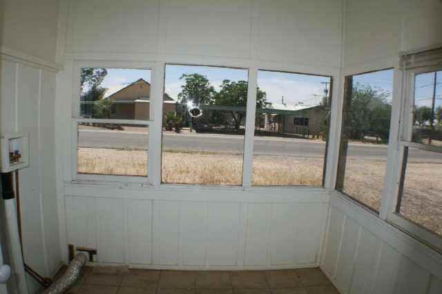 222 W 9th St - Photo 3 of 13