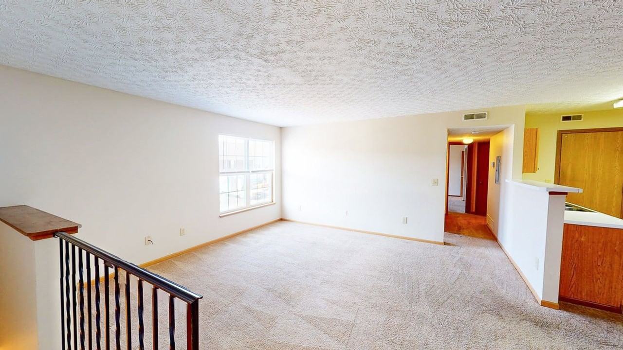 5498 Cedar Springs - Photo 4 of 20