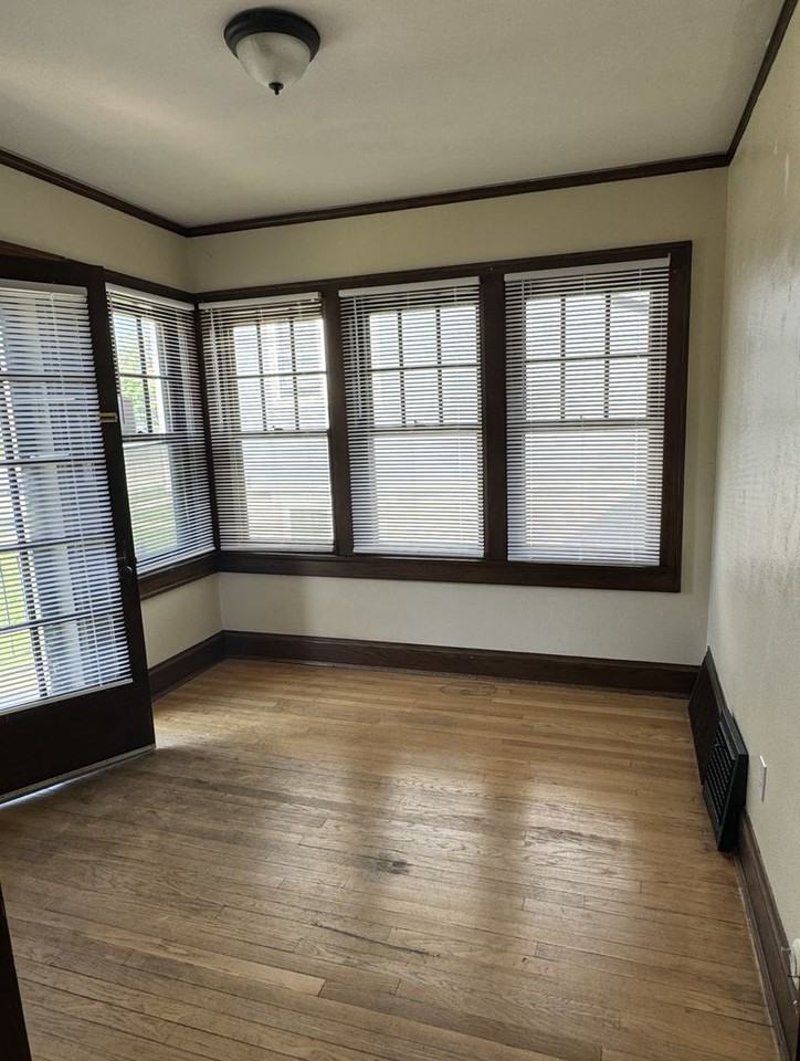 4908 W Oklahoma Ave - Photo 2 of 17