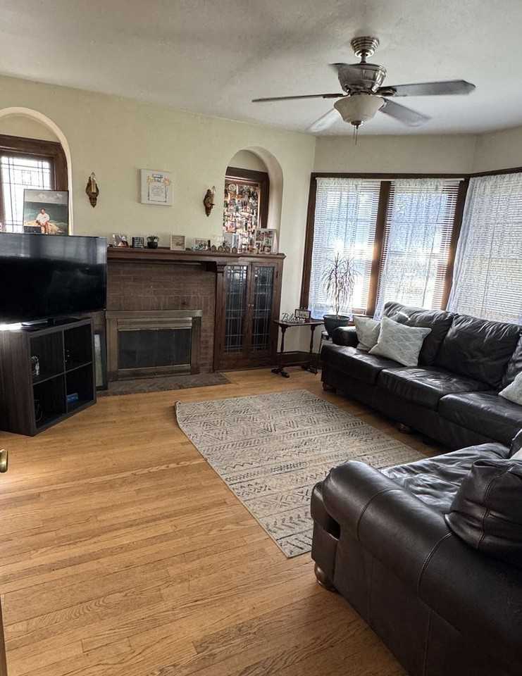 4908 W Oklahoma Ave - Photo 3 of 17