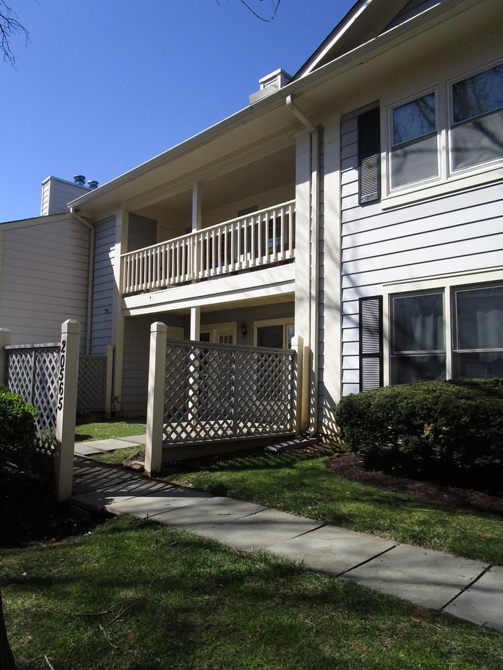 20565 Shadyside Way - Photo 2 of 9