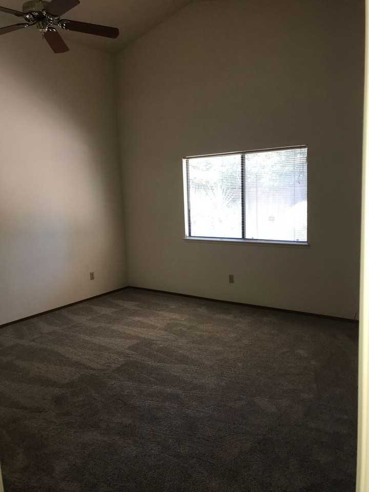 9085 Hamatani Ct - Photo 5 of 18