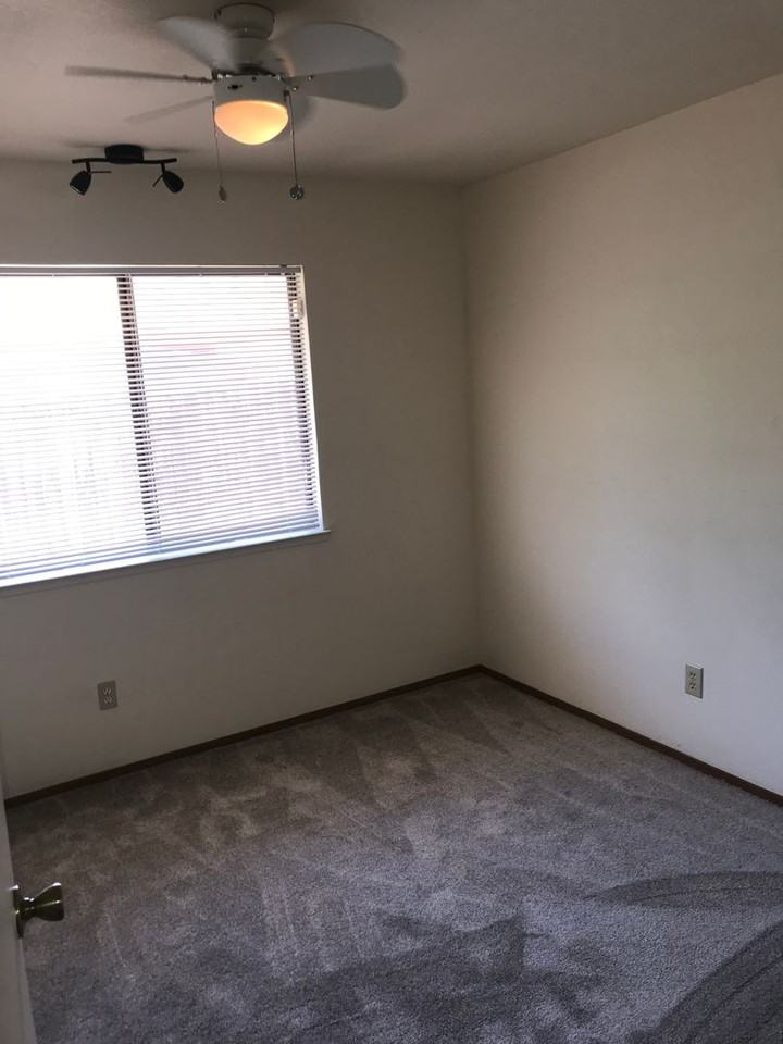 9085 Hamatani Ct - Photo 7 of 18