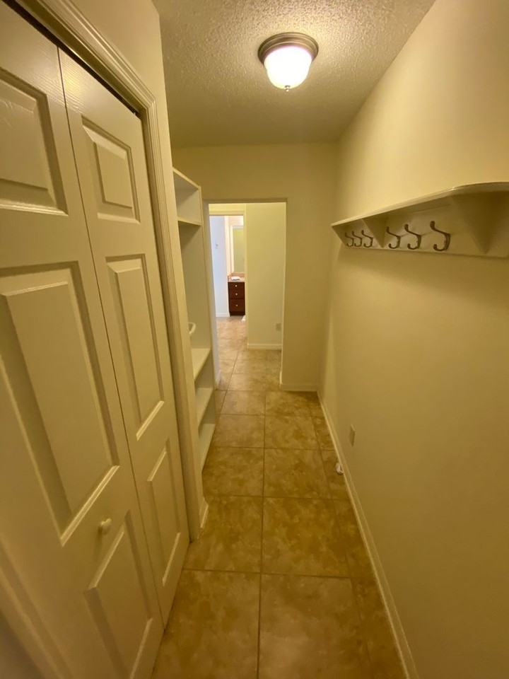 1709 Hagood Loop - Photo 4 of 50