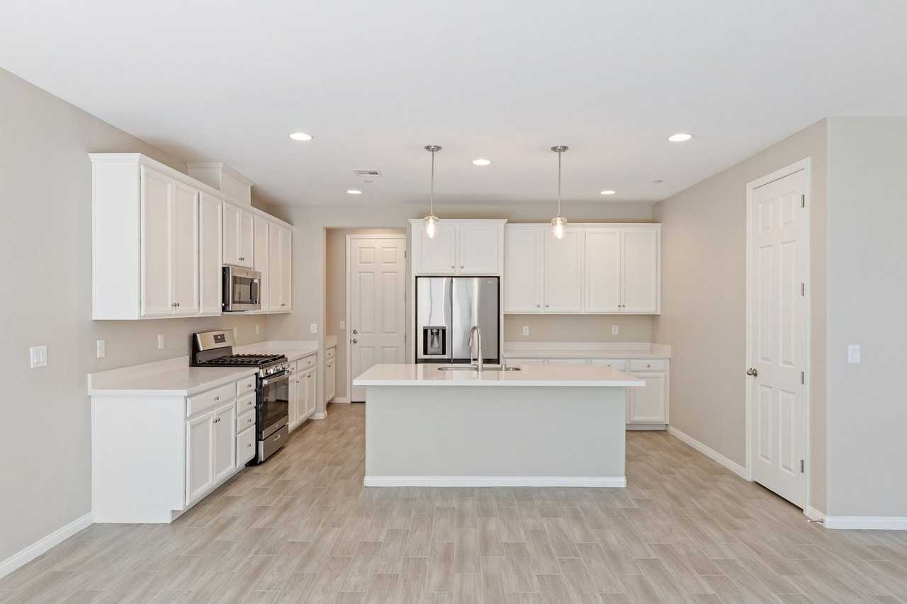 785 Cottonwood Hill Place - Photo 3 of 21