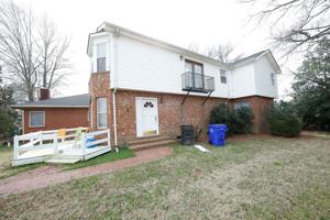 featured image of 215 N Graham St