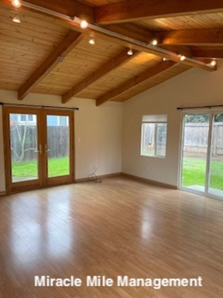 658 Olive Avenue - Photo 3 of 16