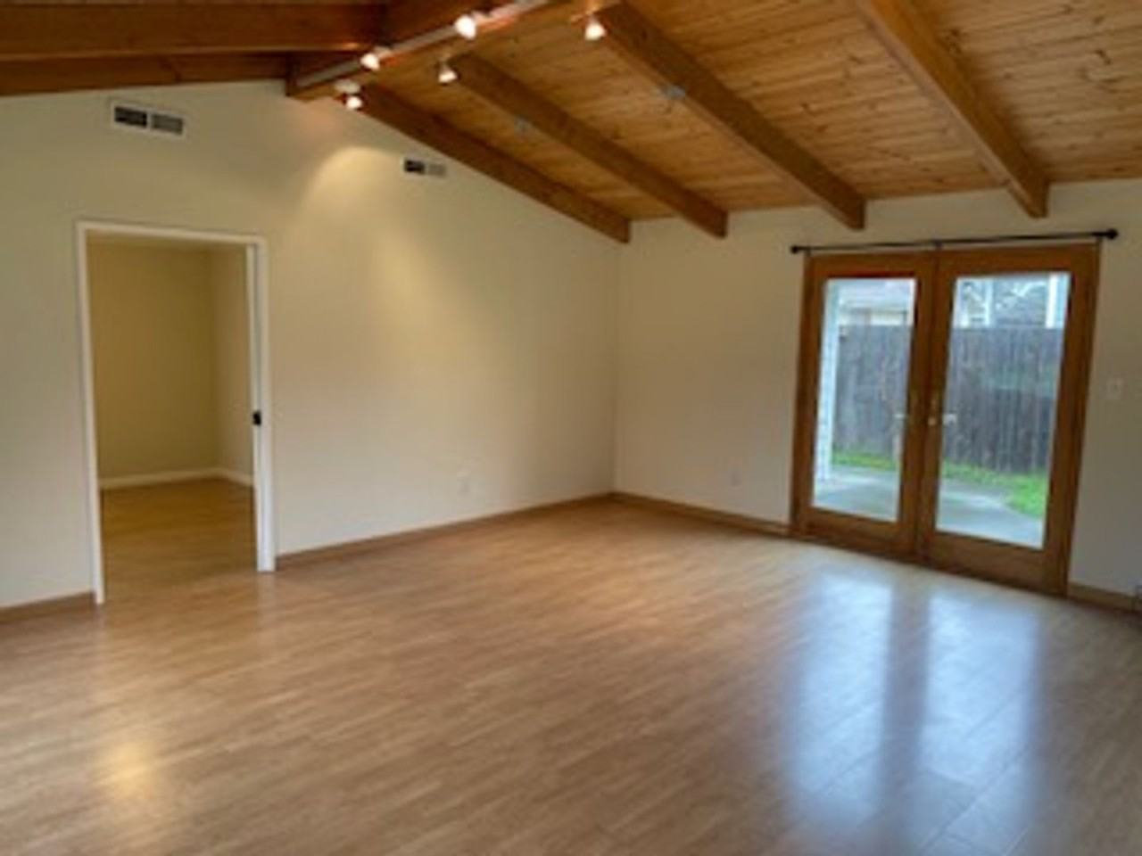 658 Olive Avenue - Photo 4 of 16