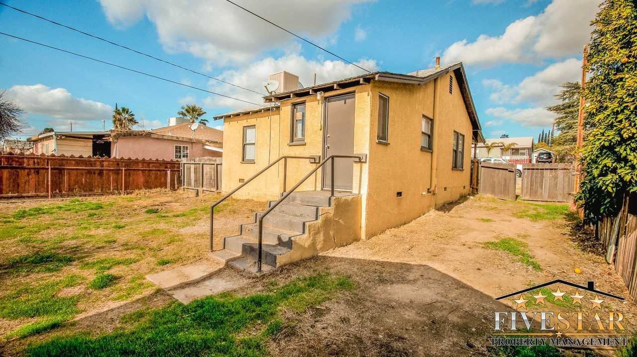 1431 Pearl St - Photo 2 of 15