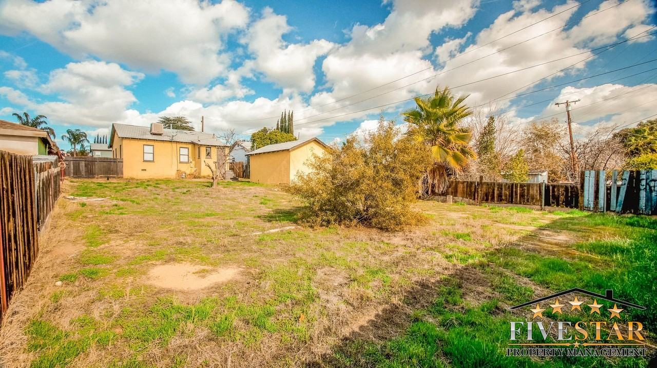 1431 Pearl St - Photo 3 of 15