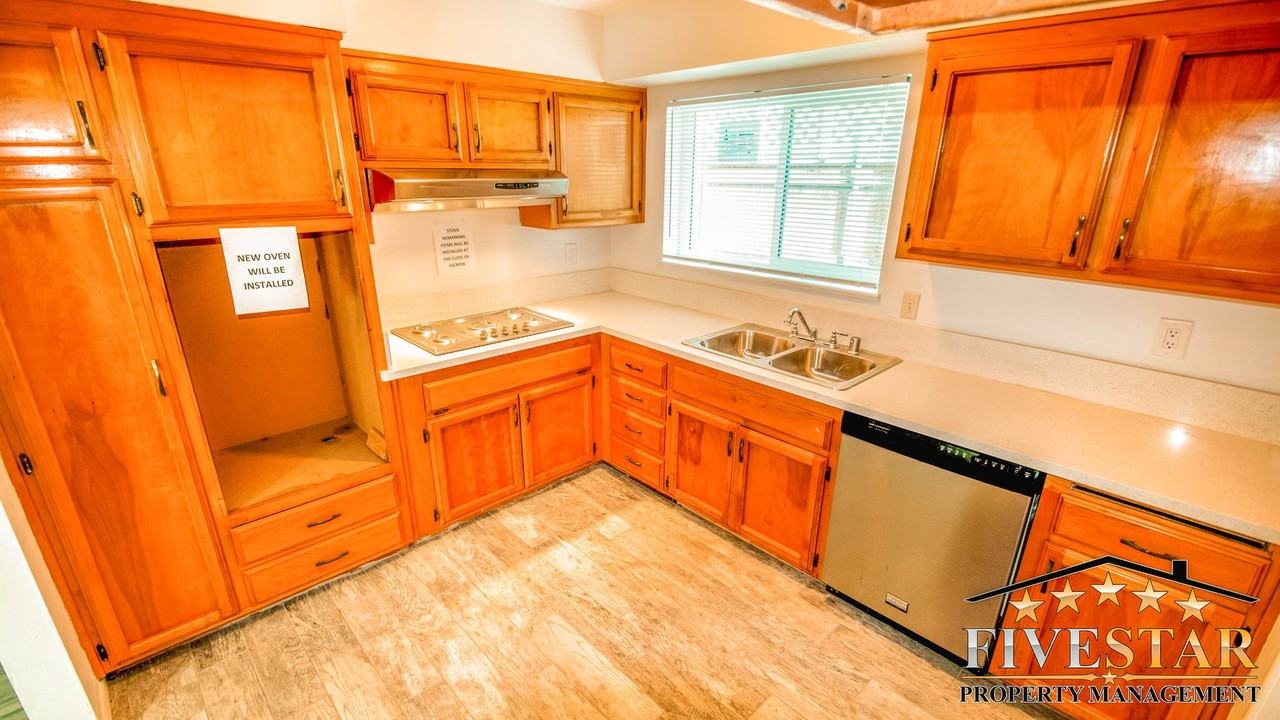 2816 Occidental Street - Photo 4 of 19