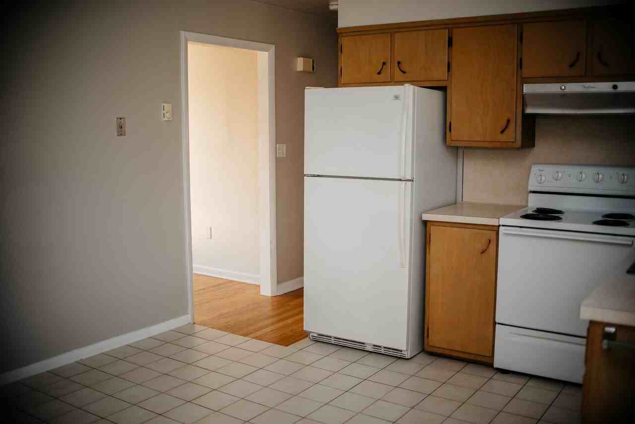 1012 Pecks Rd - Photo 4 of 14