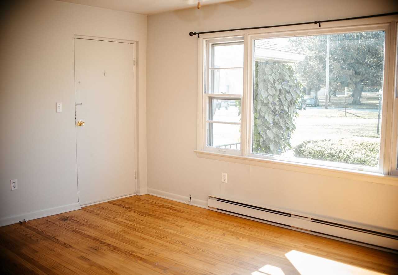 1012 Pecks Rd - Photo 5 of 14