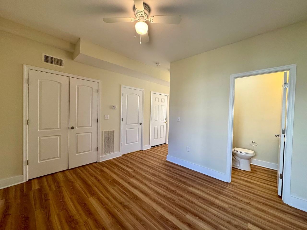 1502 W Baltimore St - Photo 6 of 18