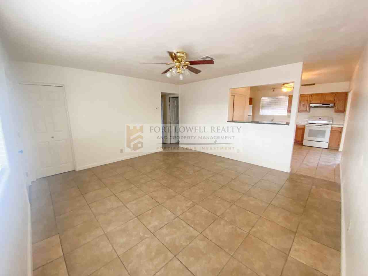 18001 N 29th Dr - Photo 2 of 13