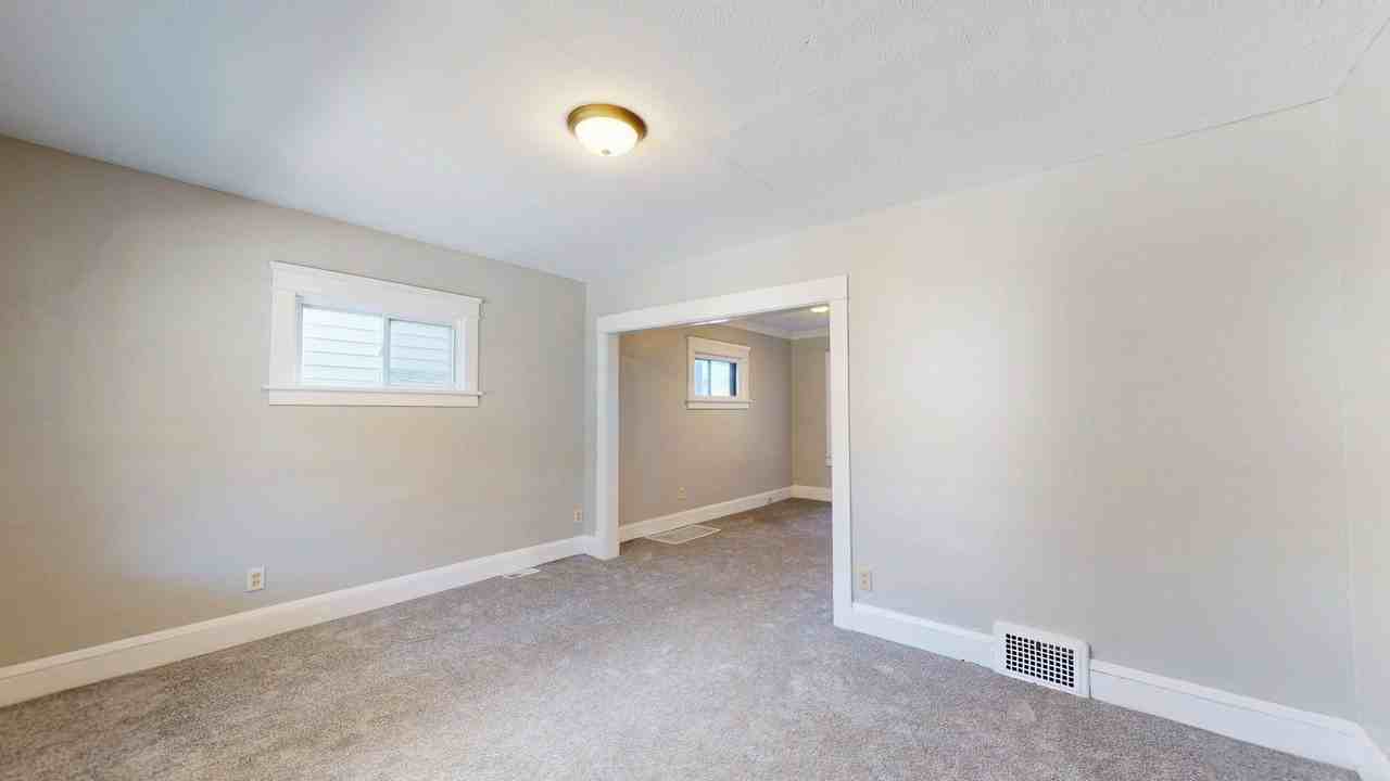 3043 W 105th St - Photo 5 of 50