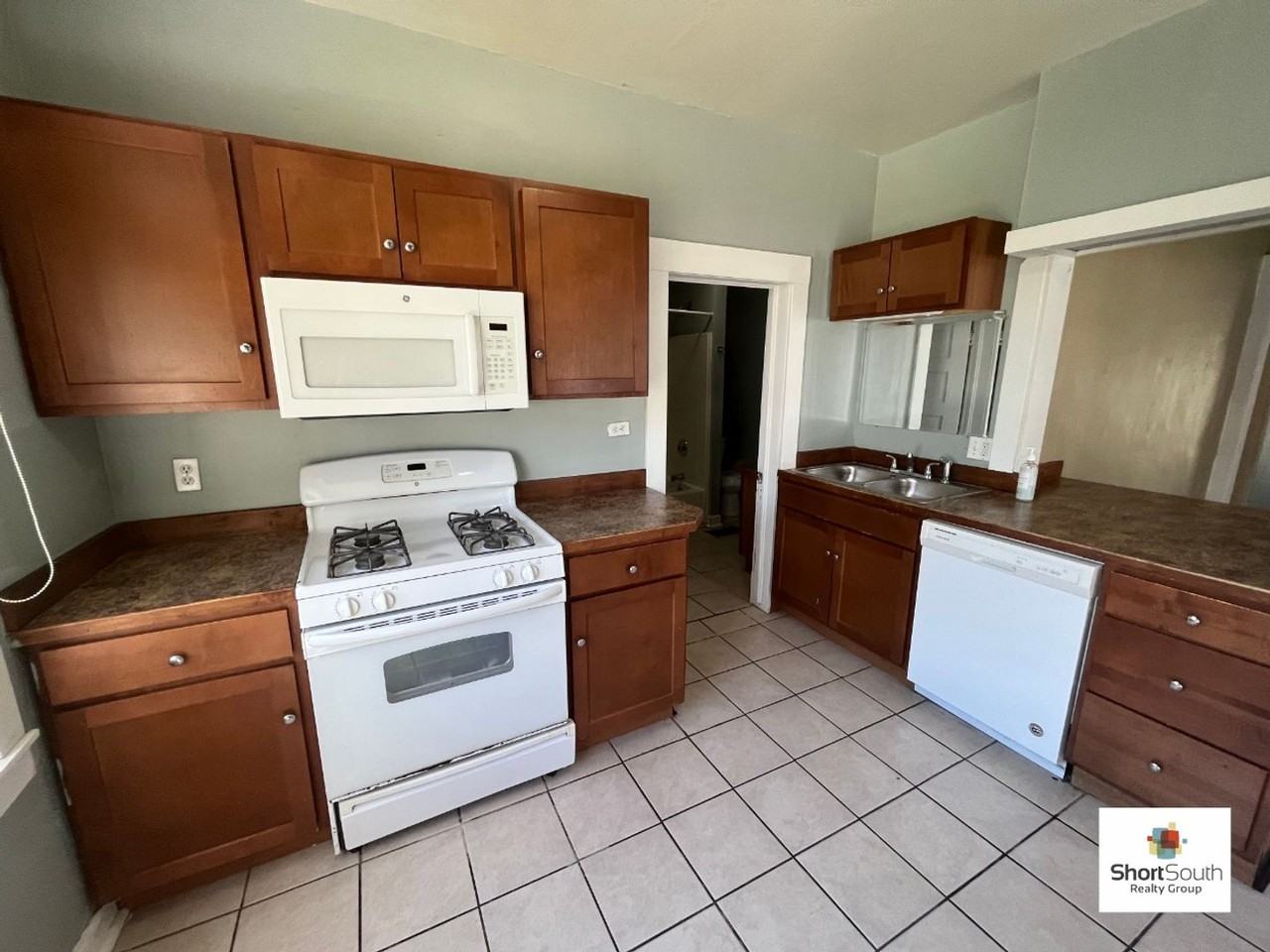 1108 Watson St Sw - Photo 3 of 22