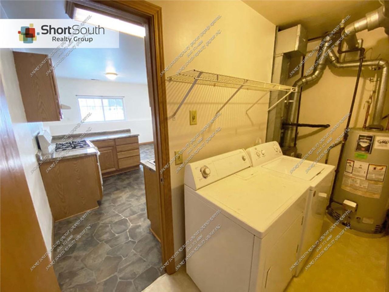 1236 Jack Pine Dr - Photo 3 of 17