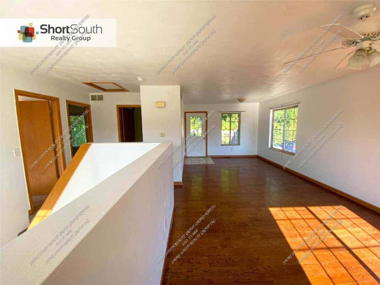 1236 Jack Pine Dr - Photo 4 of 17