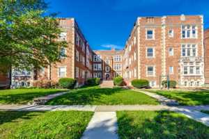 featured image of 2828 S Moreland Blvd