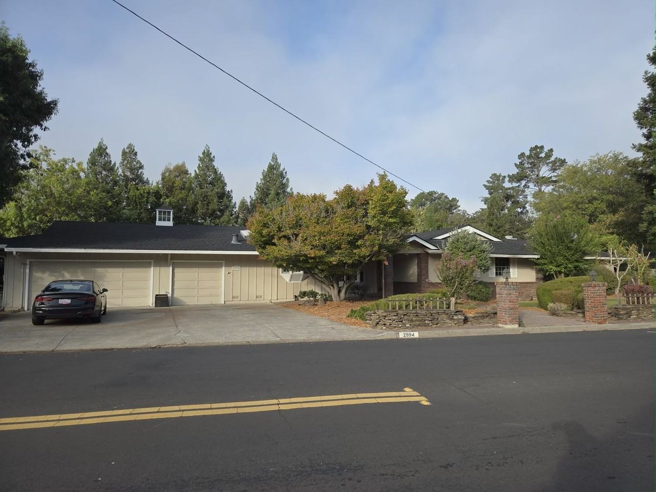 2994 Roundhill Rd - Photo 3 of 17