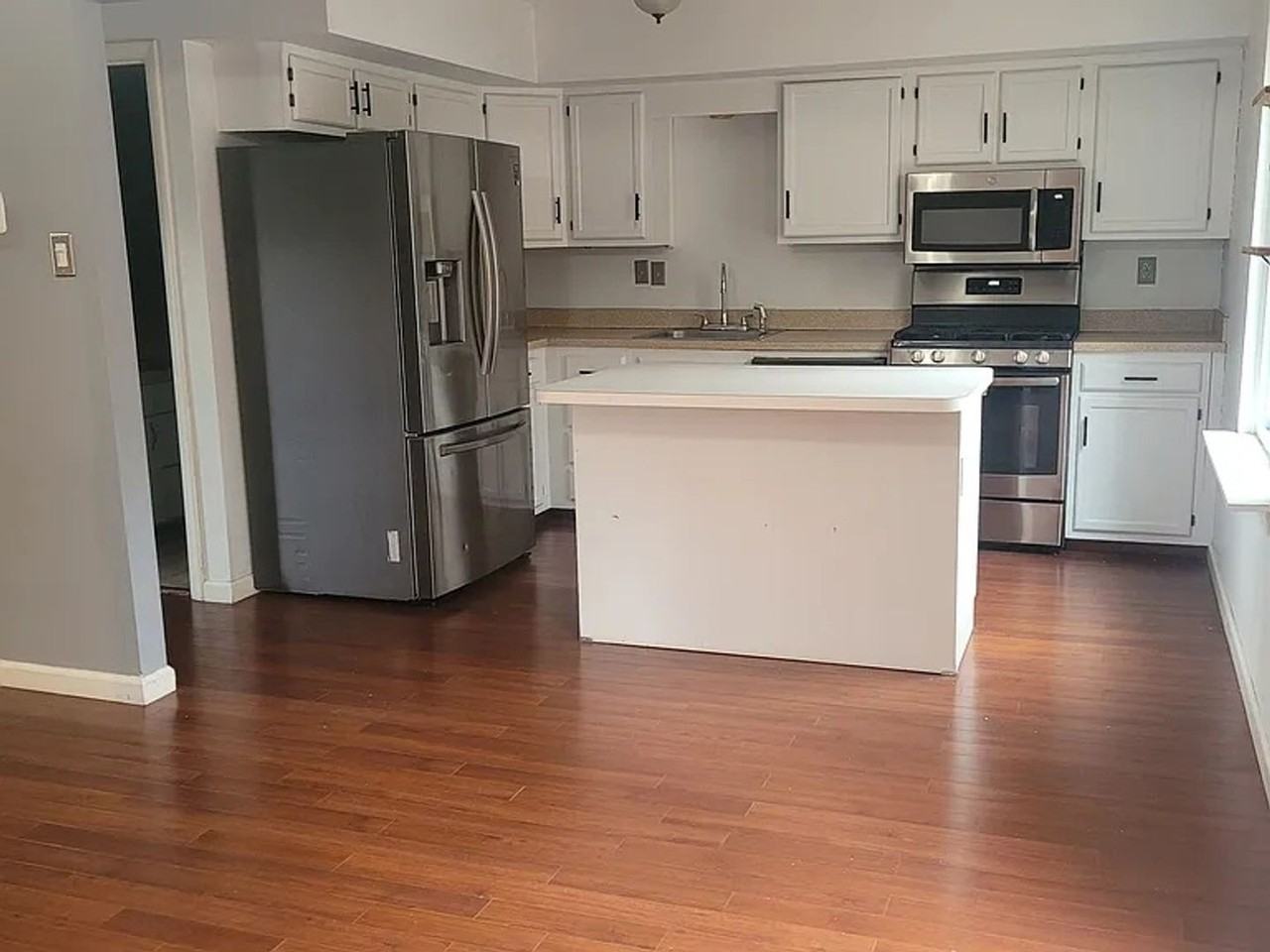 8-1 Heather Hts - Photo 2 of 35
