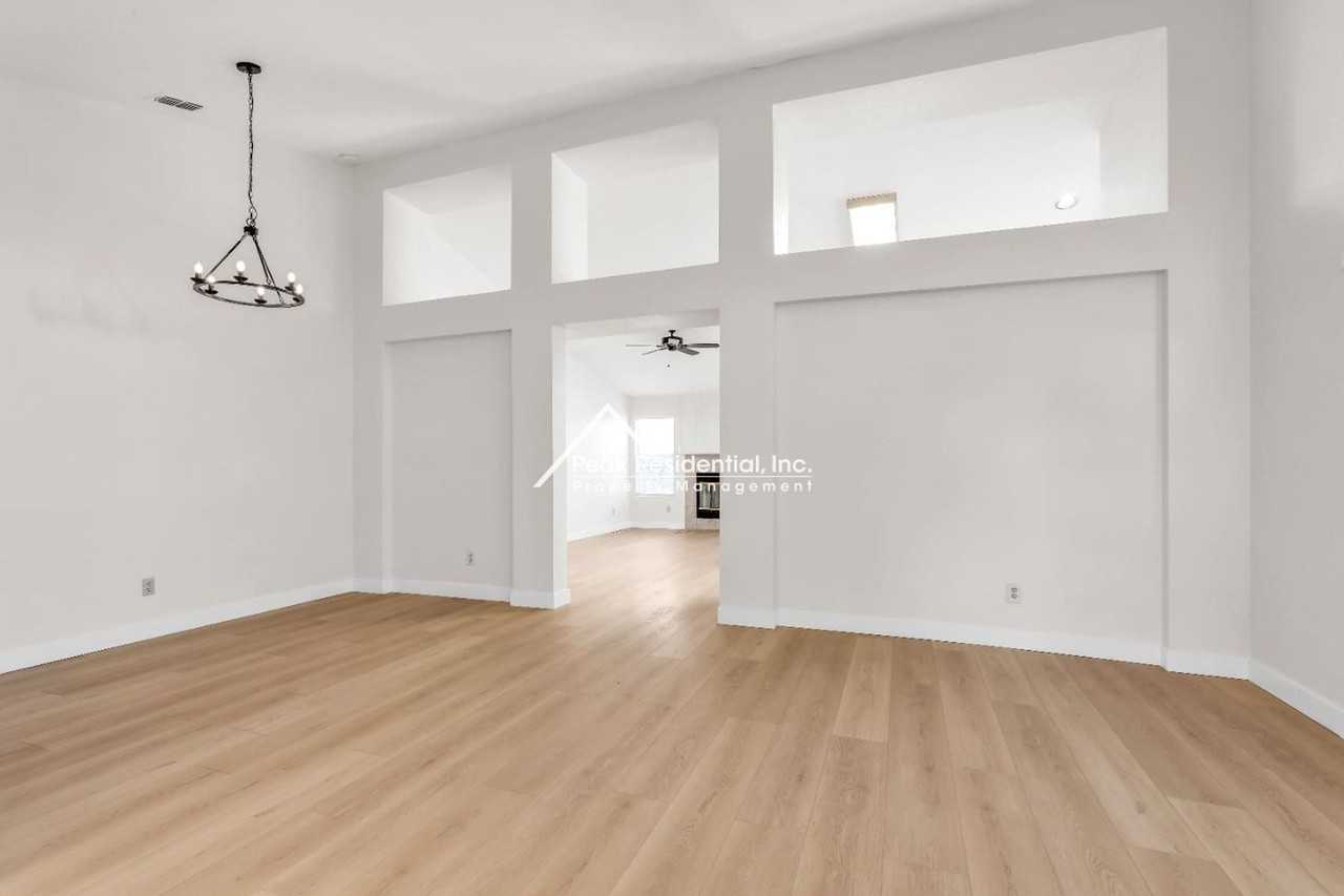 7259 Alpine Frost Dr - Photo 4 of 20