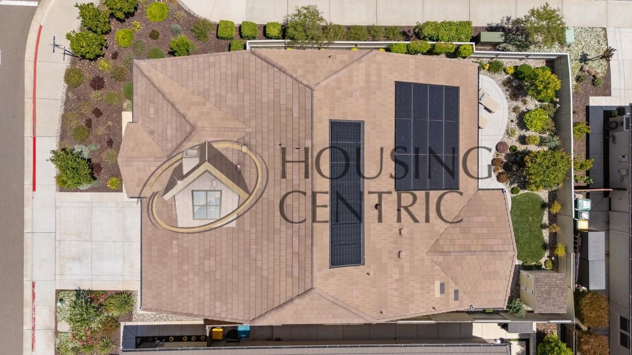1110 Catalina Way - Photo 3 of 47