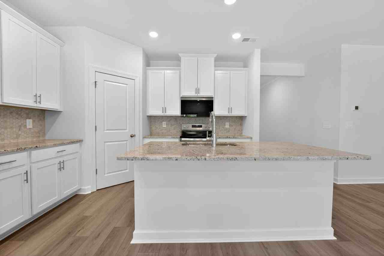 2143 Rolling Hills Ct - Photo 3 of 31