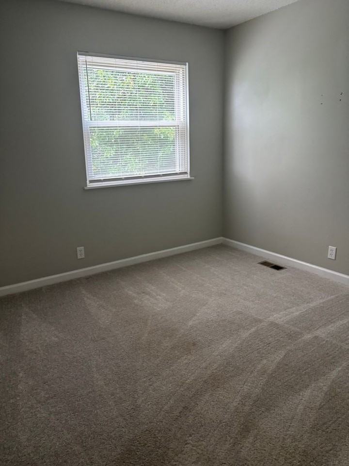 2711 Clayton Drive Northwest - Photo 3 of 16