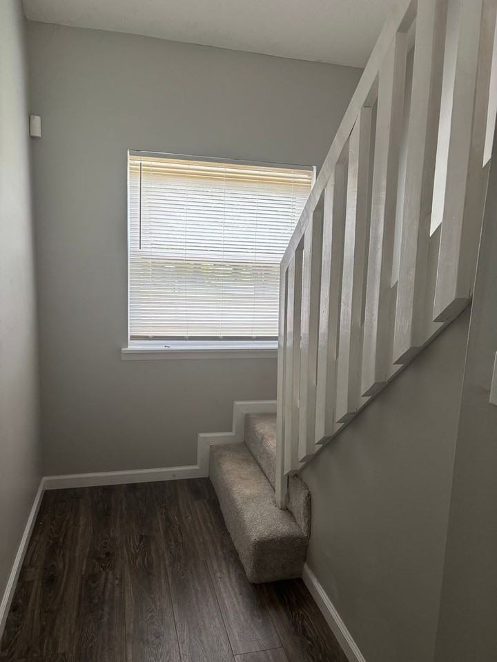 2711 Clayton Drive Northwest - Photo 4 of 16