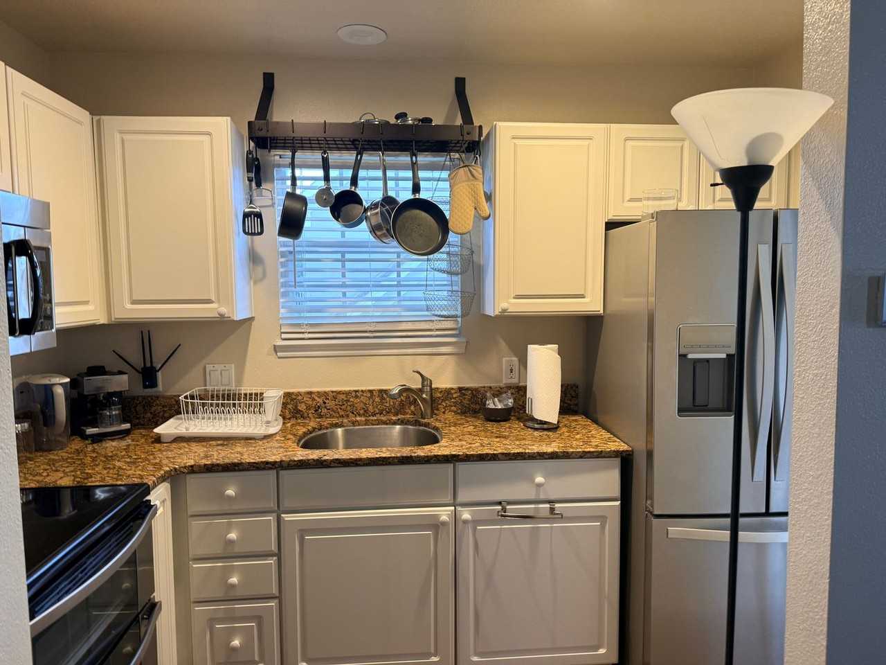 623 Mulberry Ave - Photo 3 of 10