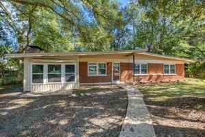 featured image of 1109 Buckingham Dr