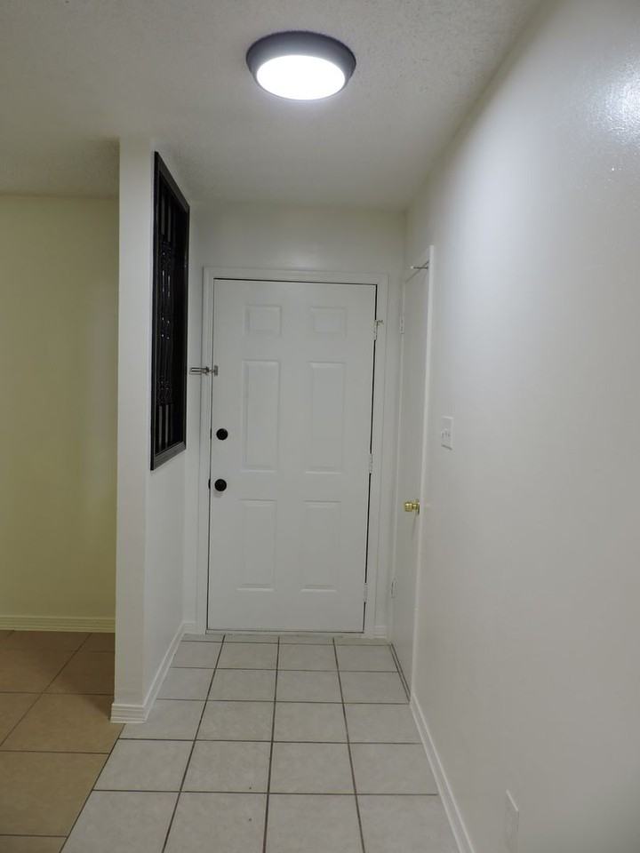 6611 Bellview Pines Place - Photo 3 of 25