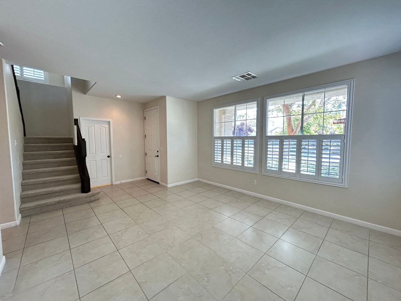 1306 Tempo St - Photo 2 of 27
