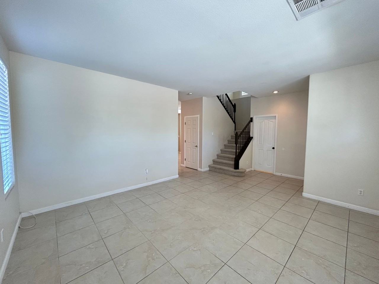 1306 Tempo St - Photo 3 of 27