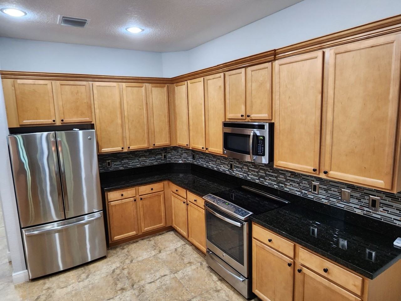 2095 Nw Diamond Creek Way - Photo 3 of 10