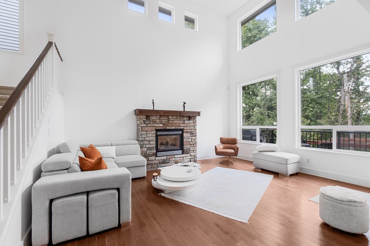 23953 McClure Avenue - Photo 3 of 40