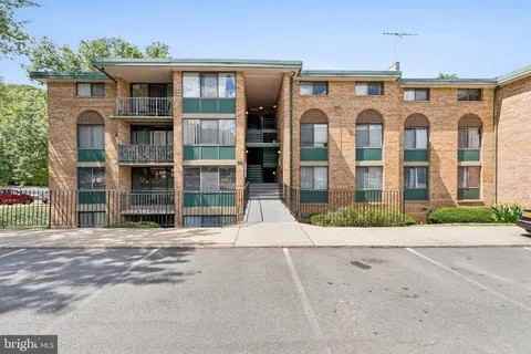 521 N Armistead St #103 - Photo 2 of 15