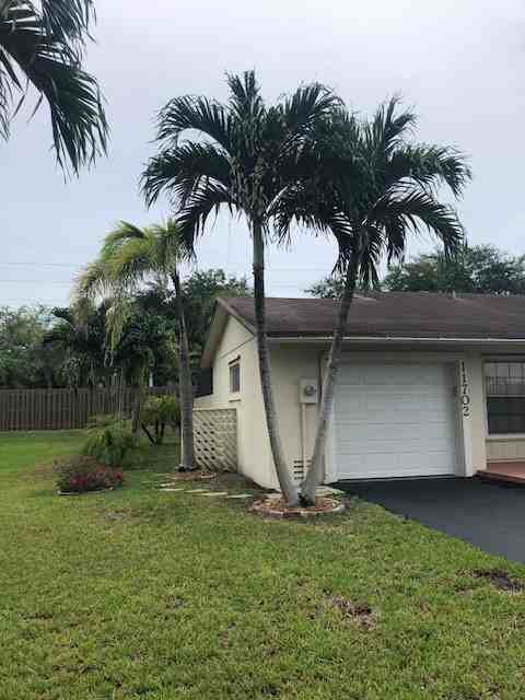 11702 Sw 108th Ln #11702 - Photo 2 of 33