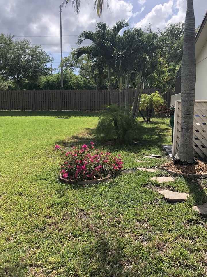 11702 Sw 108th Ln #11702 - Photo 4 of 33