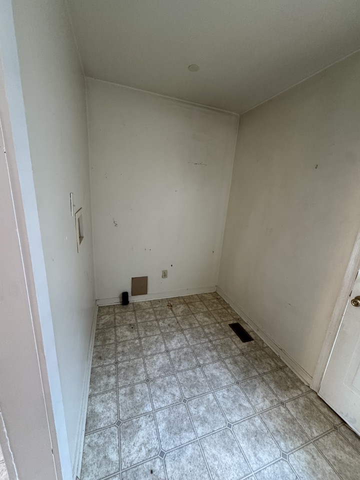 156 Spring St #NA - Photo 7 of 7