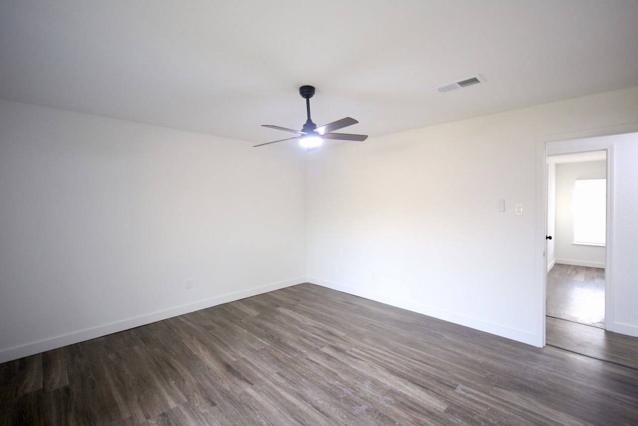 5819 Flax Bourton St #NA - Photo 7 of 29