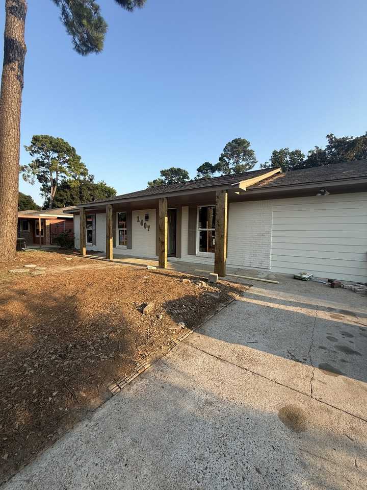 1407 W Donovan St #NA - Photo 2 of 17