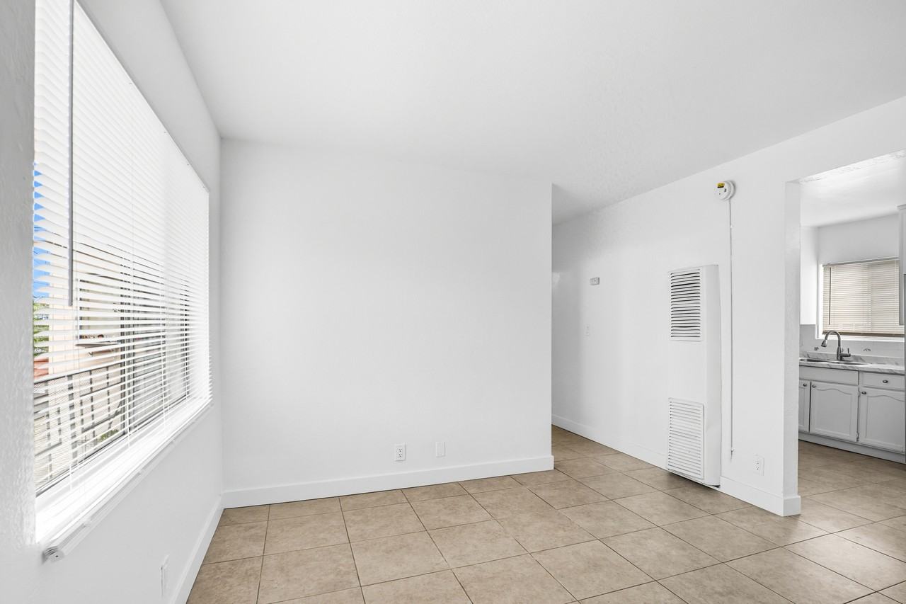 959 S Soto St #5 - Photo 6 of 19