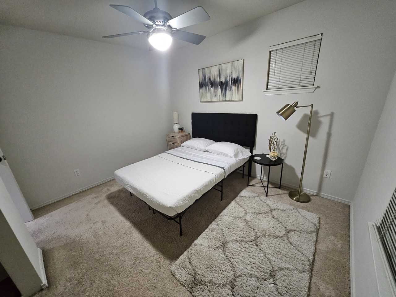 25013 Se 18th St - Photo 2 of 10