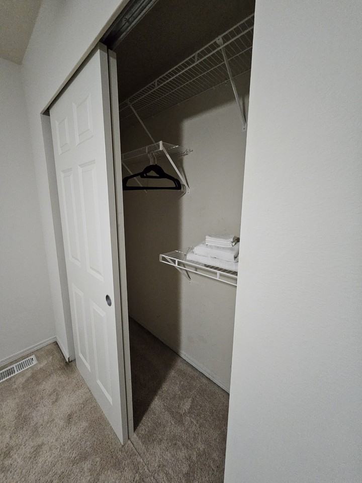 25013 Se 18th St - Photo 3 of 10