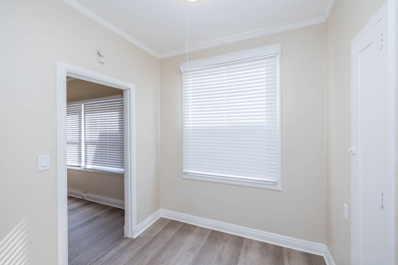 226 Athol - Photo 5 of 50