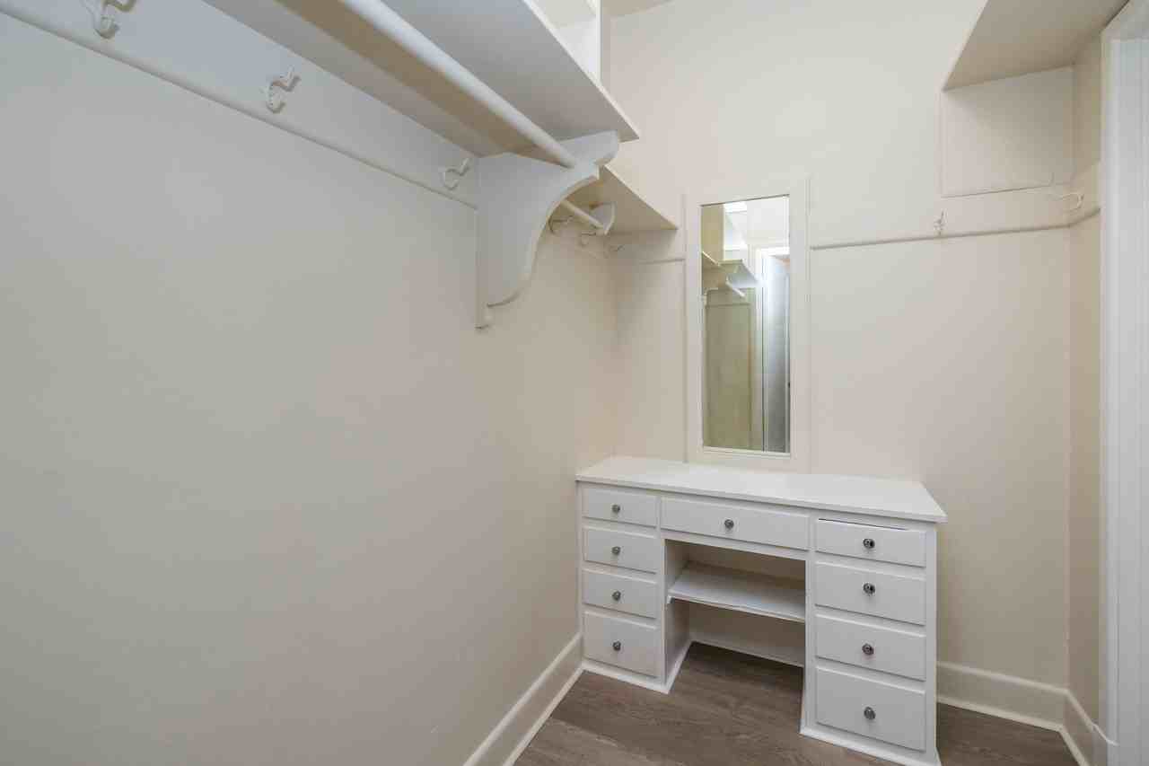 226 Athol - Photo 6 of 50